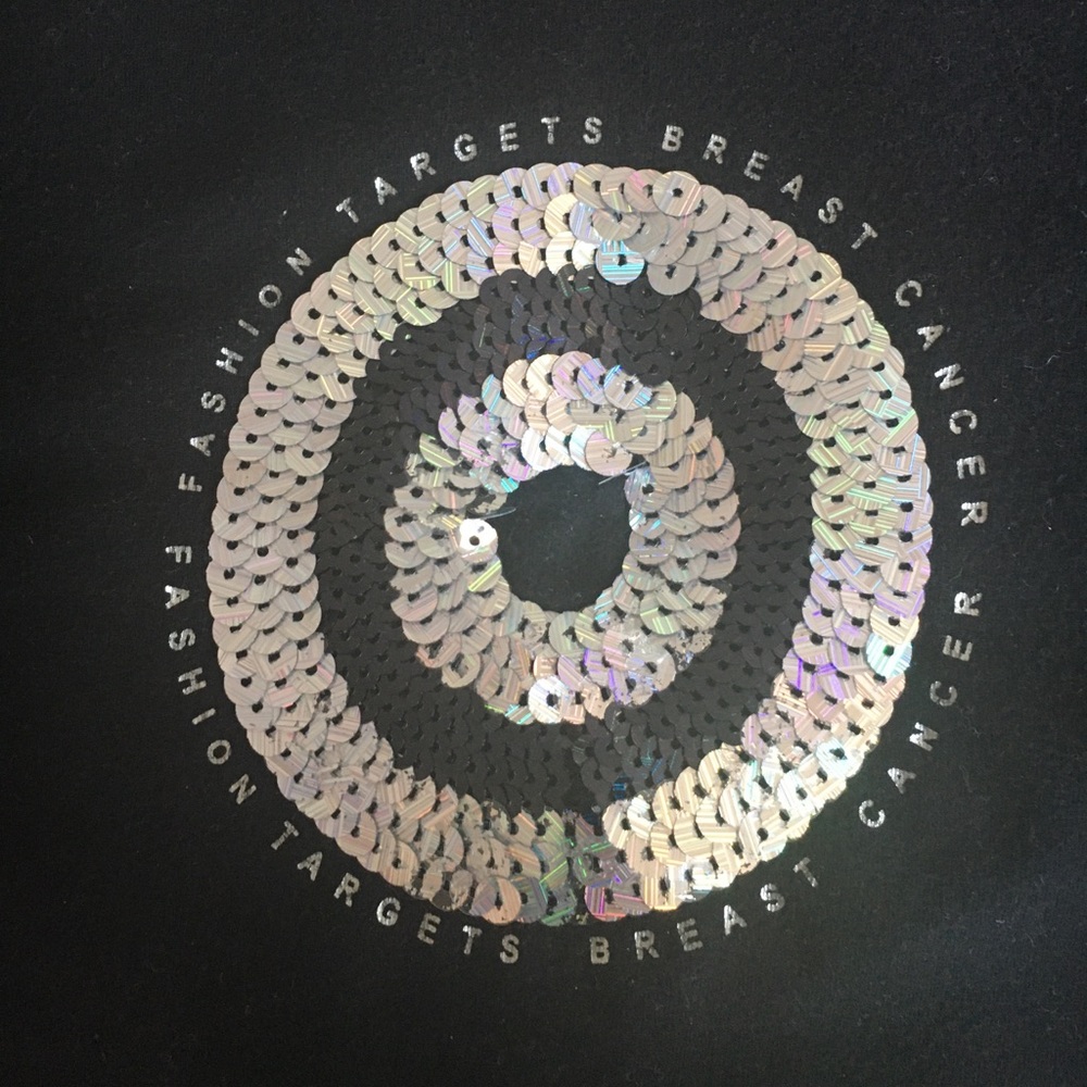 ✨Fashion targets breast cancer t shirt✨